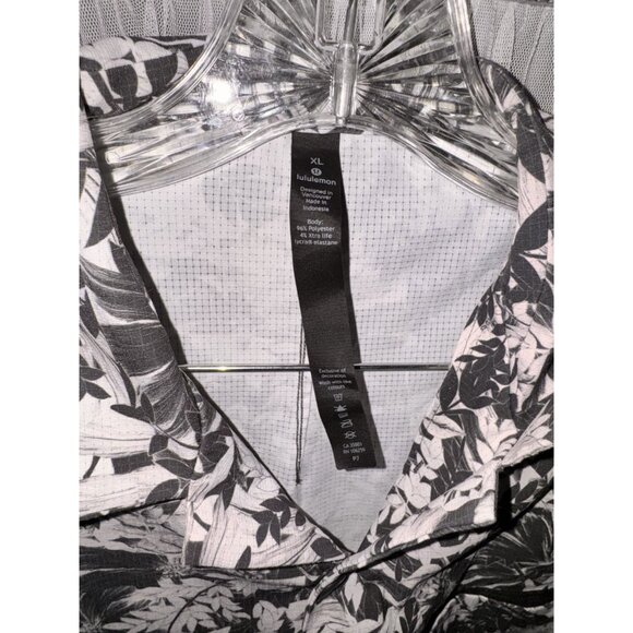 Lululemon Mens Black & White Short Sleeve Button-Up Shirt XL - Picture 2 of 9